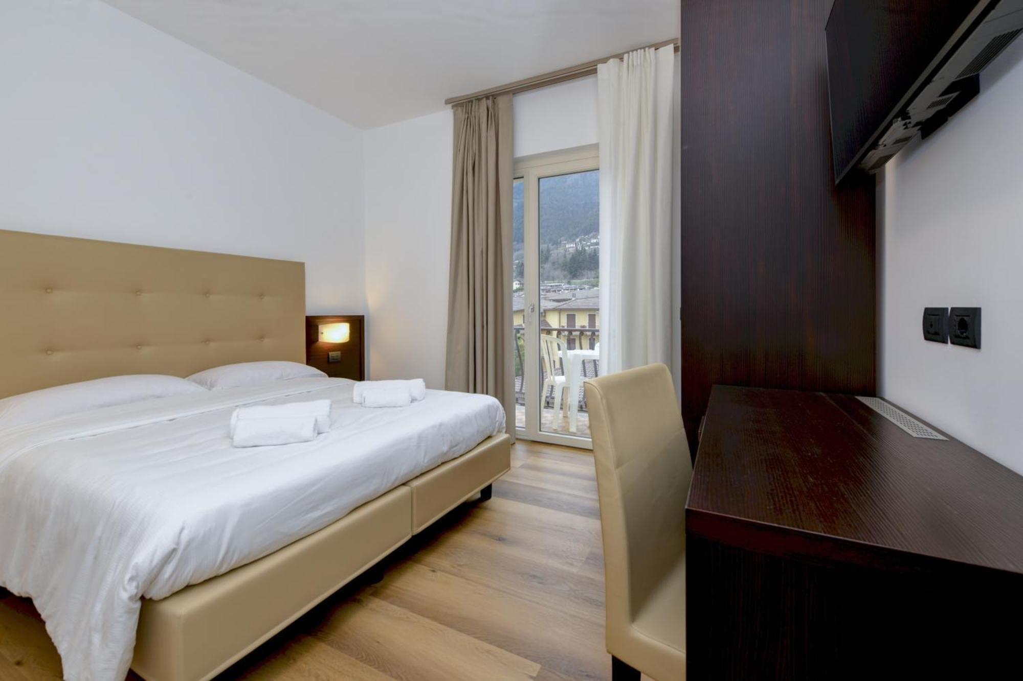 Hotel Bellavista ติญญาเล ภายนอก รูปภาพ