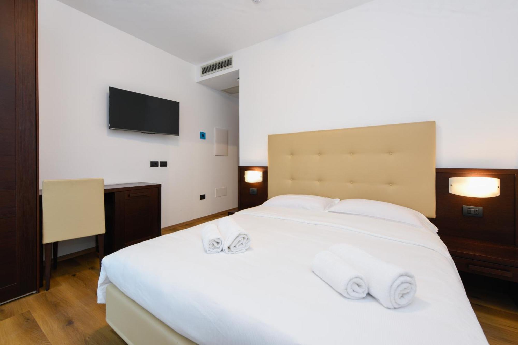 Hotel Bellavista ติญญาเล ภายนอก รูปภาพ