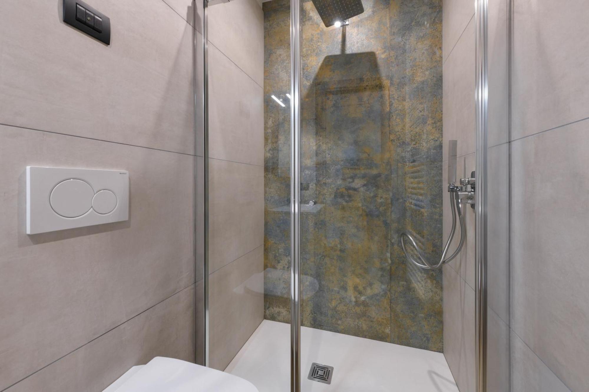 Hotel Bellavista ติญญาเล ภายนอก รูปภาพ