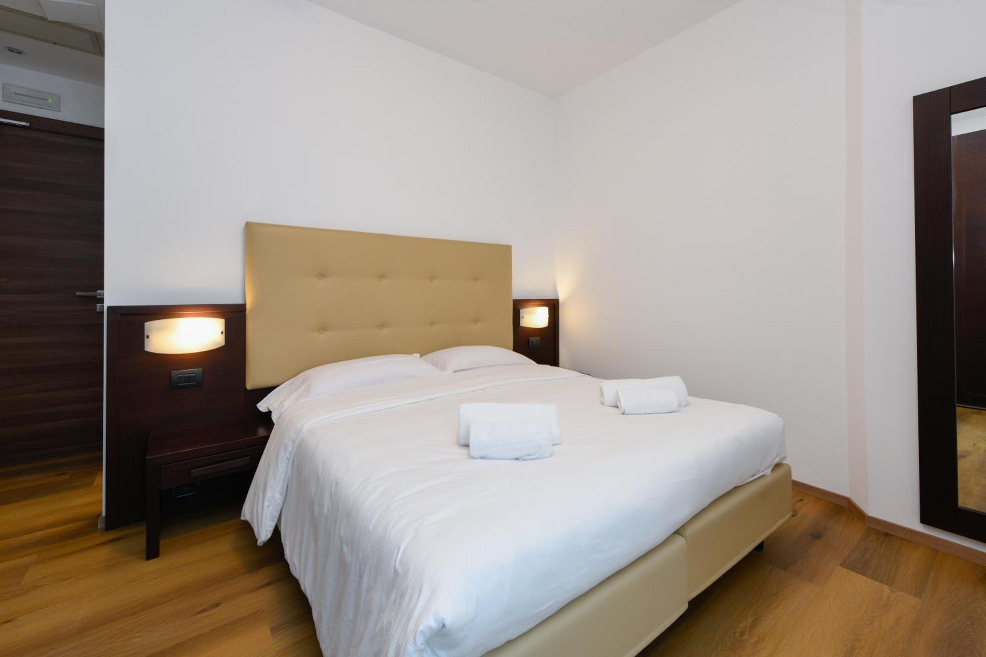 Hotel Bellavista ติญญาเล ภายนอก รูปภาพ