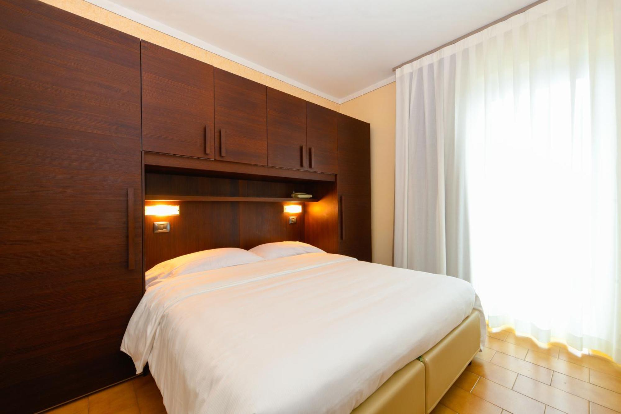 Hotel Bellavista ติญญาเล ภายนอก รูปภาพ