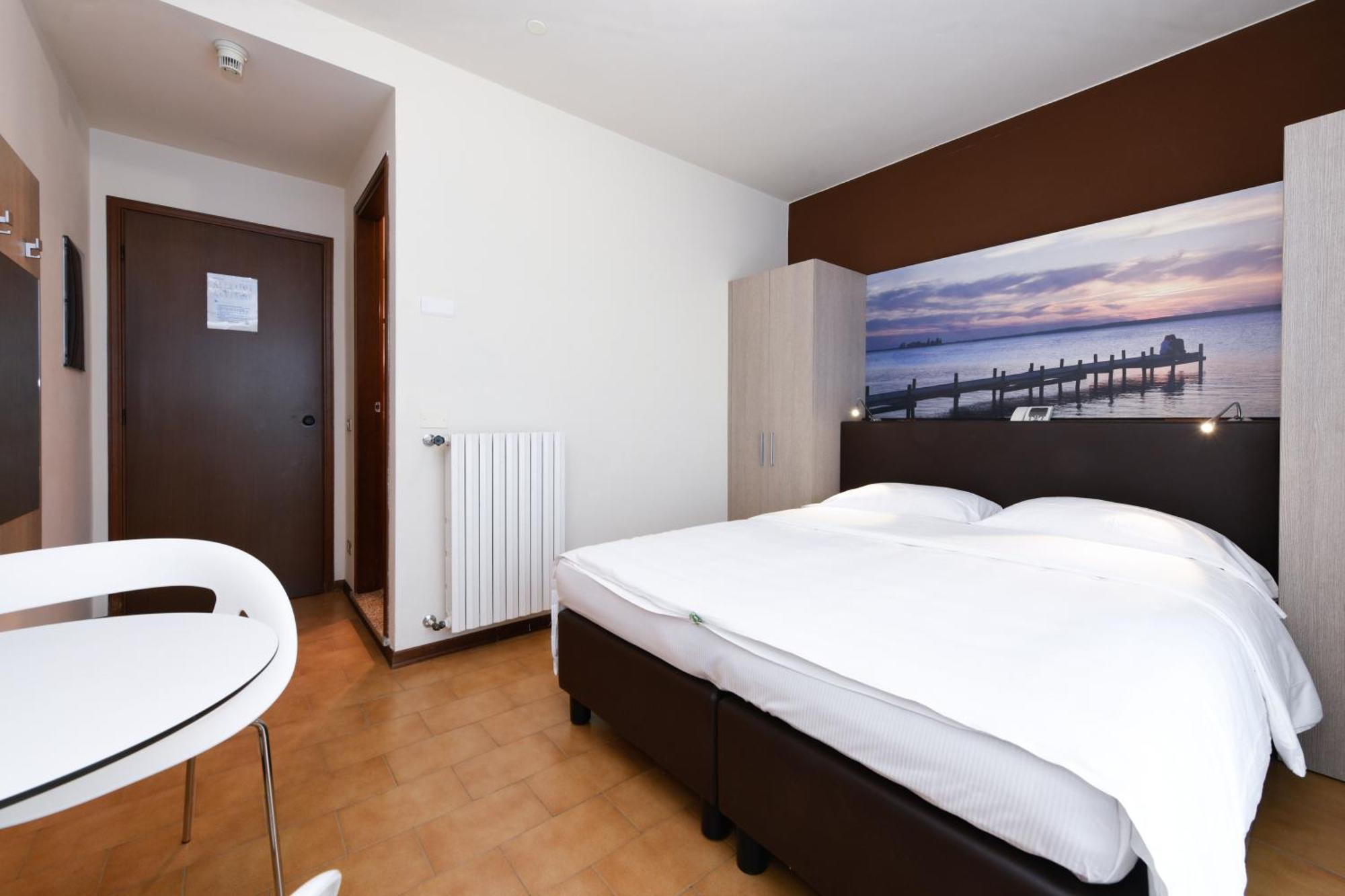 Hotel Bellavista ติญญาเล ภายนอก รูปภาพ