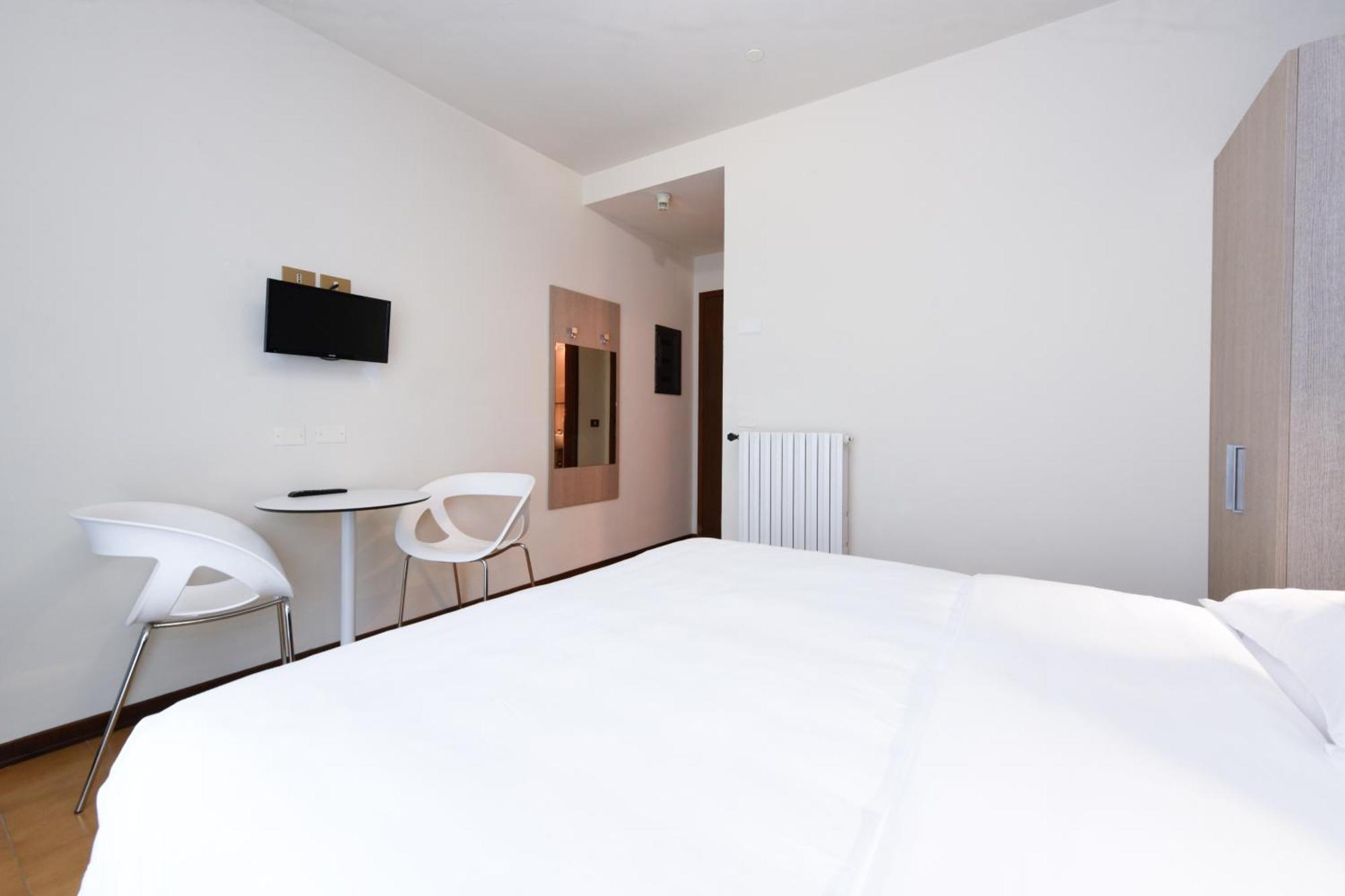 Hotel Bellavista ติญญาเล ภายนอก รูปภาพ