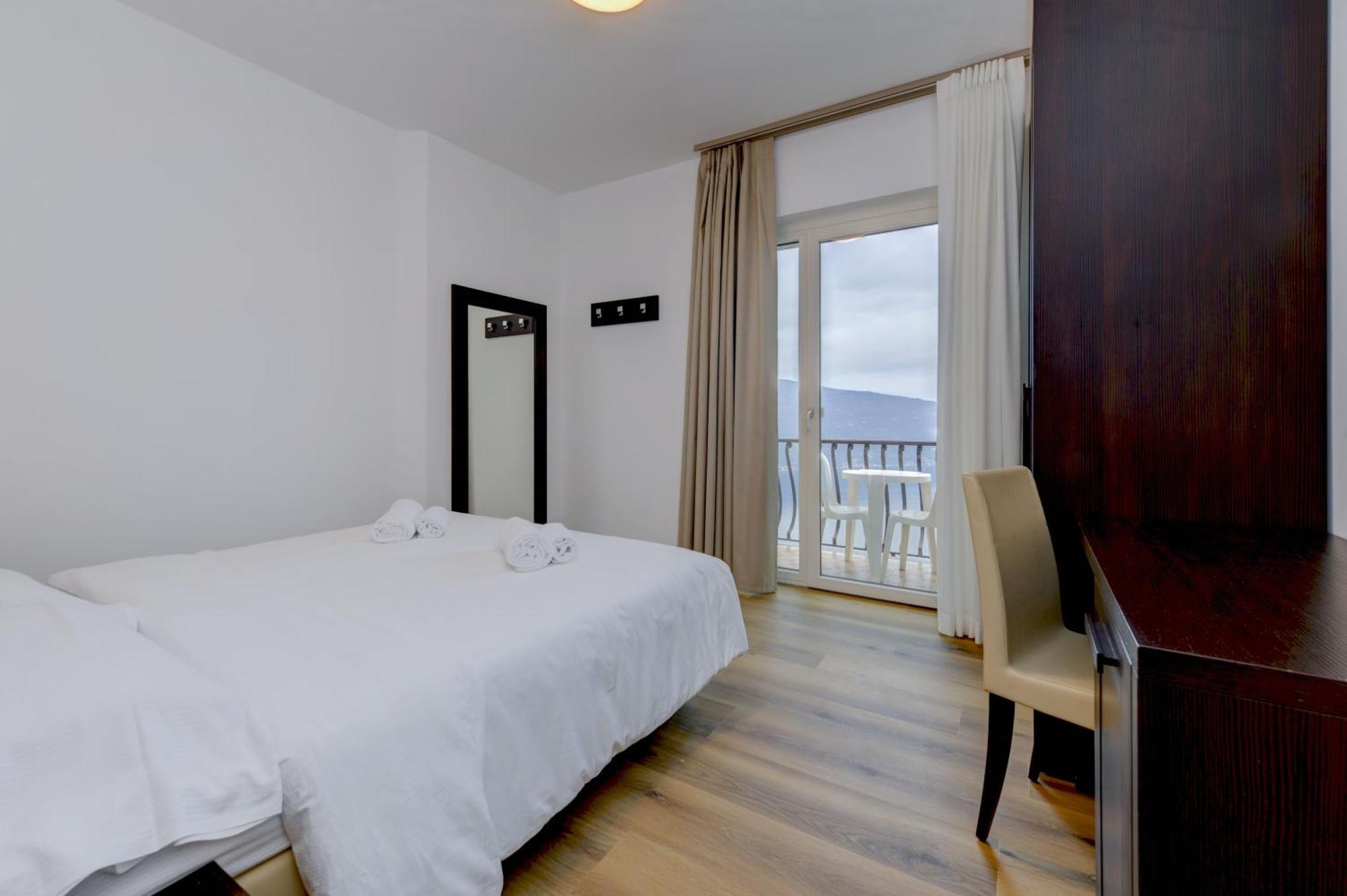Hotel Bellavista ติญญาเล ภายนอก รูปภาพ