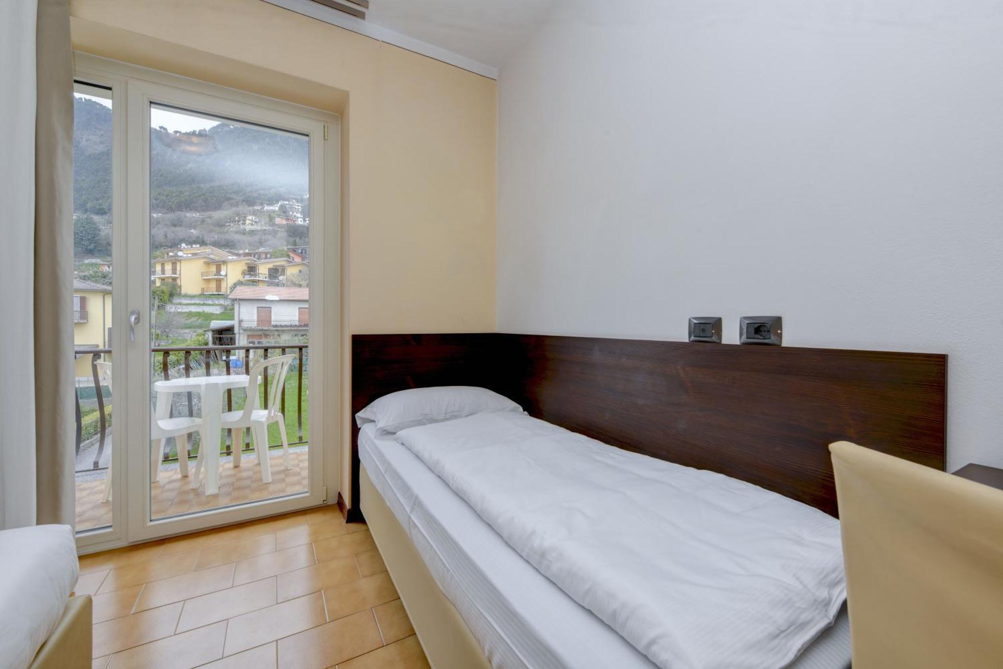 Hotel Bellavista ติญญาเล ภายนอก รูปภาพ