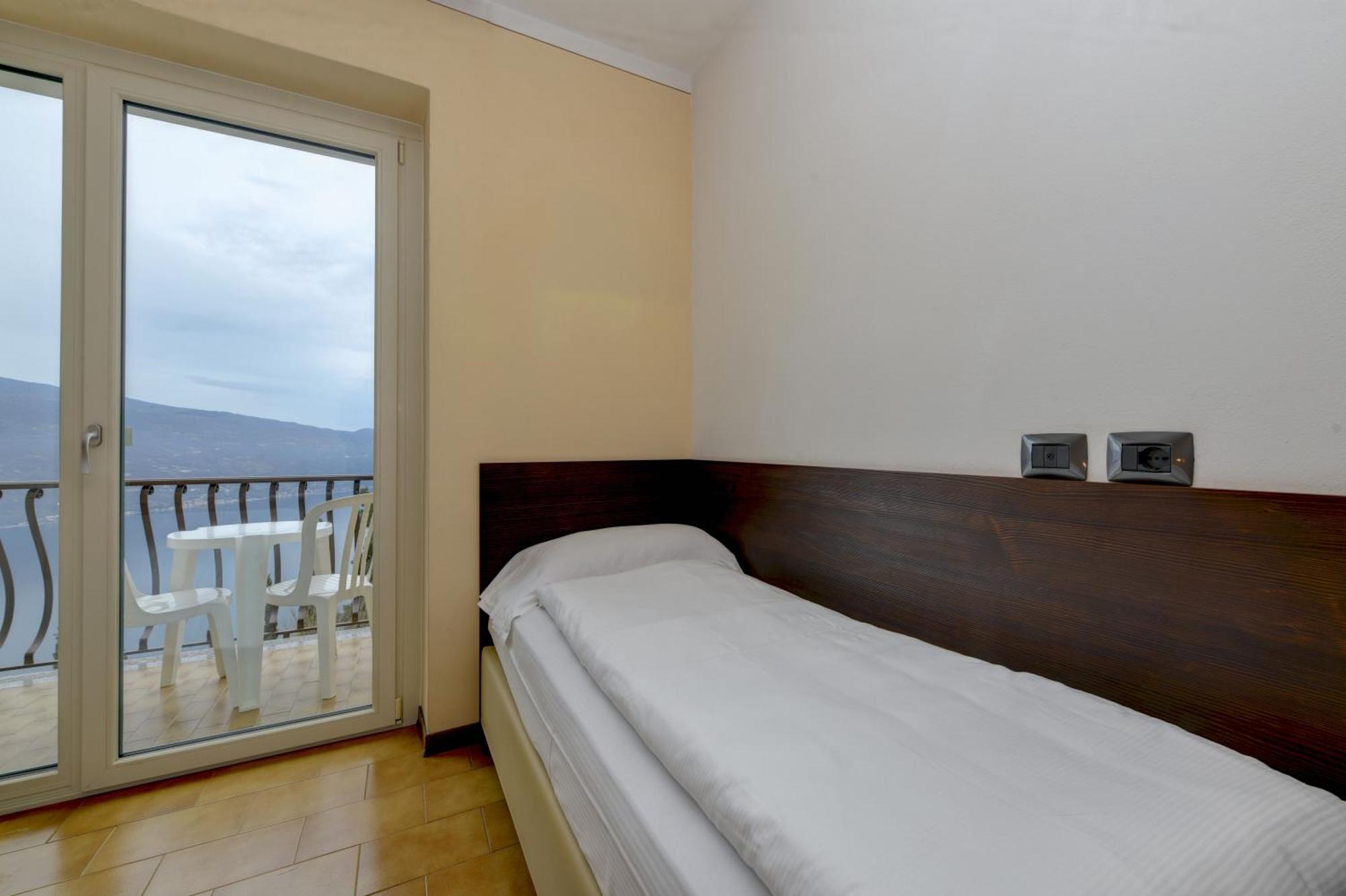 Hotel Bellavista ติญญาเล ภายนอก รูปภาพ